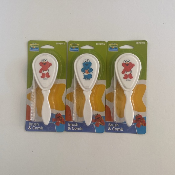 NWT Sesame Street Baby Elmo Cookie Monster Comb Brush Set 3 Pack Red White Blue - Picture 6 of 9